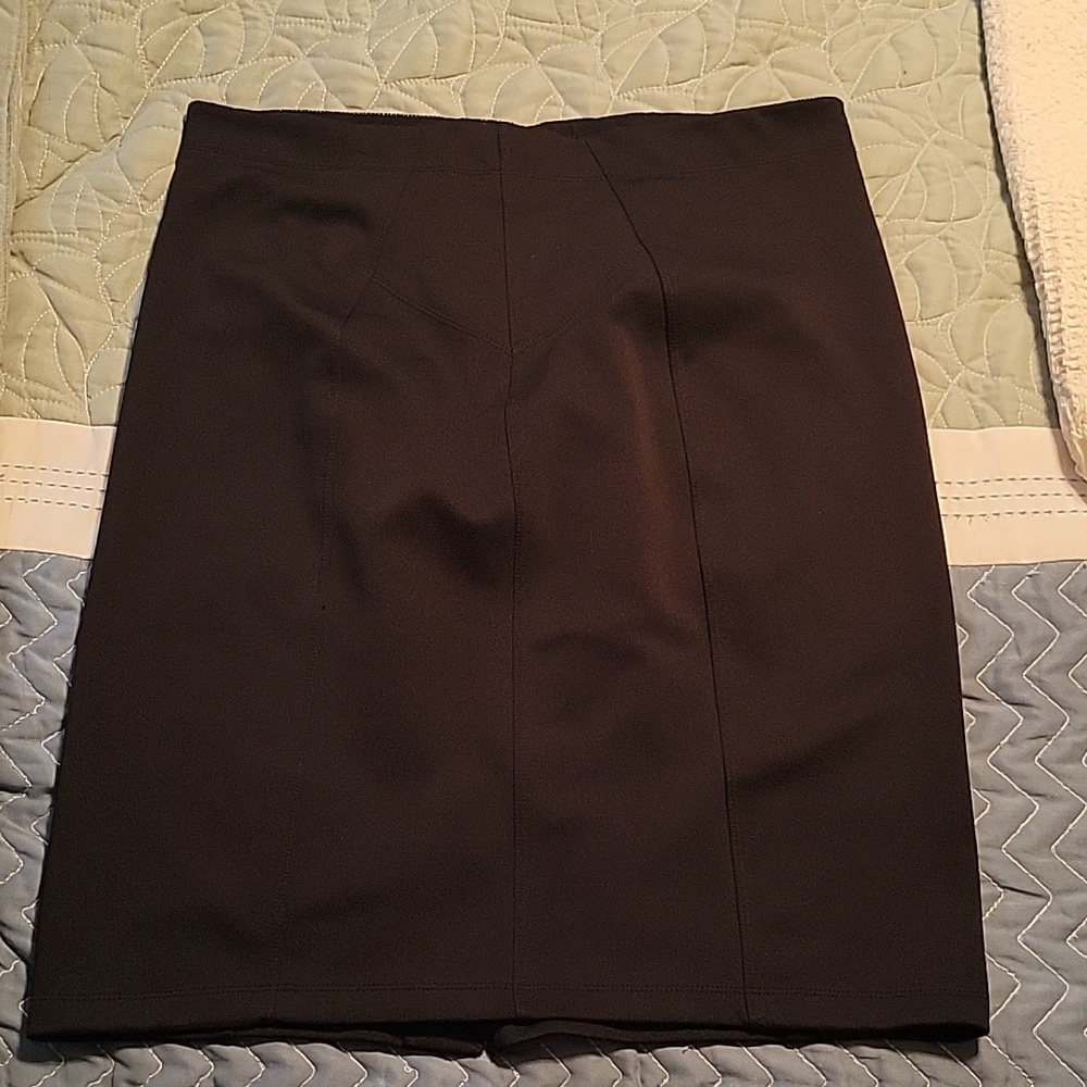 Straight skirt